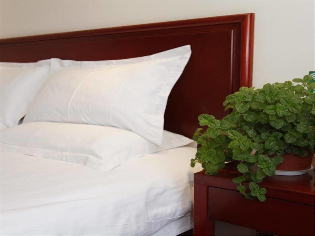 Greentree Alliance Beijing Film Academy Hotel Bagian luar foto