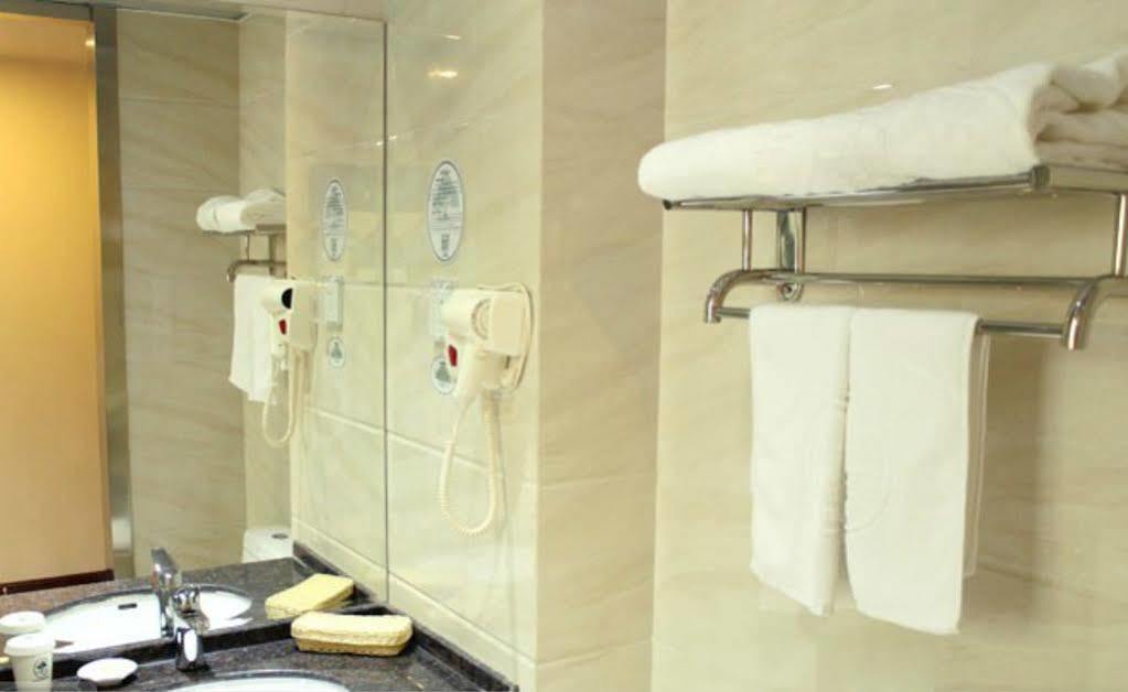 Greentree Alliance Beijing Film Academy Hotel Bagian luar foto
